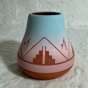 Native American Sioux Etched Pottery Vase signed S. Thunder  7/Sioux